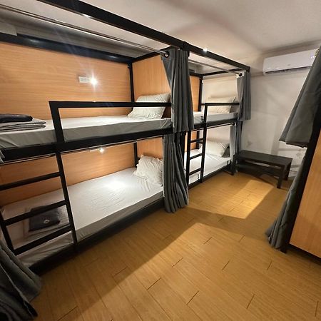 The Cute Silom Hostel バンコク都 エクステリア 写真