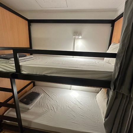 The Cute Silom Hostel バンコク都 エクステリア 写真