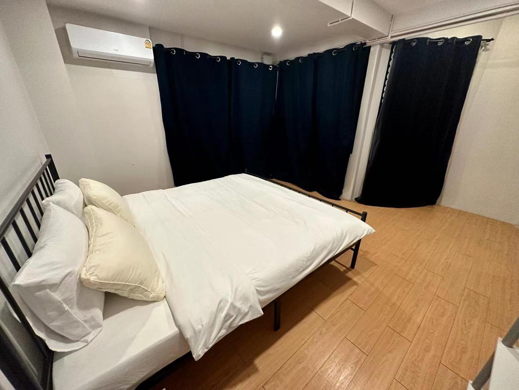 The Cute Silom Hostel バンコク都 エクステリア 写真
