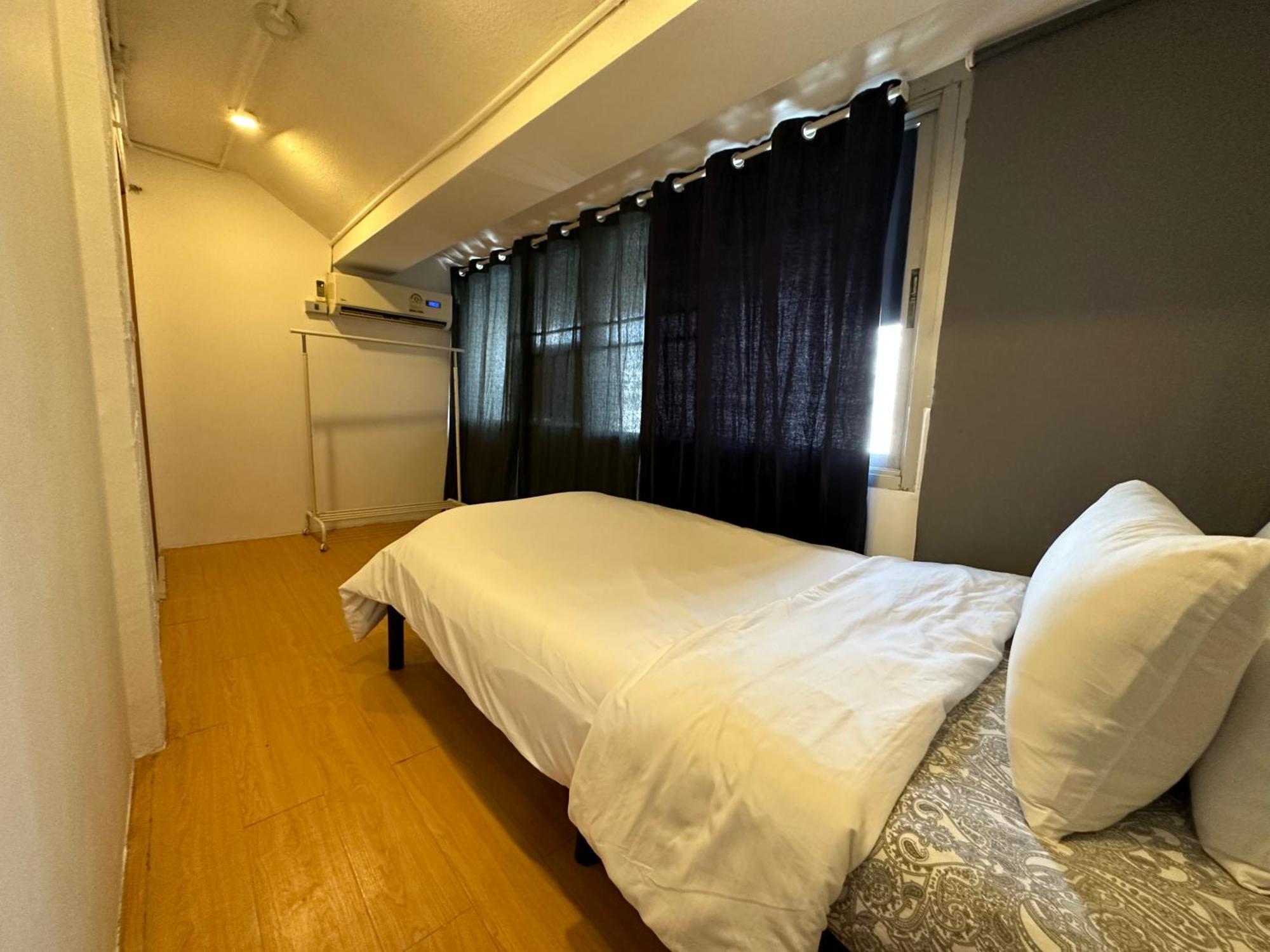 The Cute Silom Hostel バンコク都 エクステリア 写真