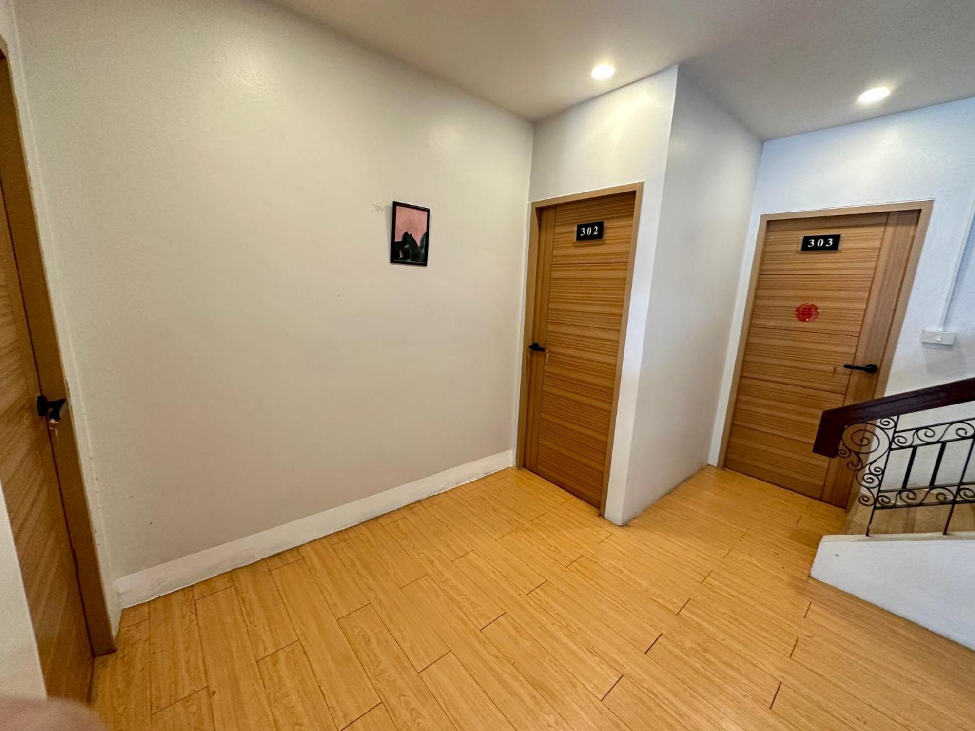 The Cute Silom Hostel バンコク都 エクステリア 写真