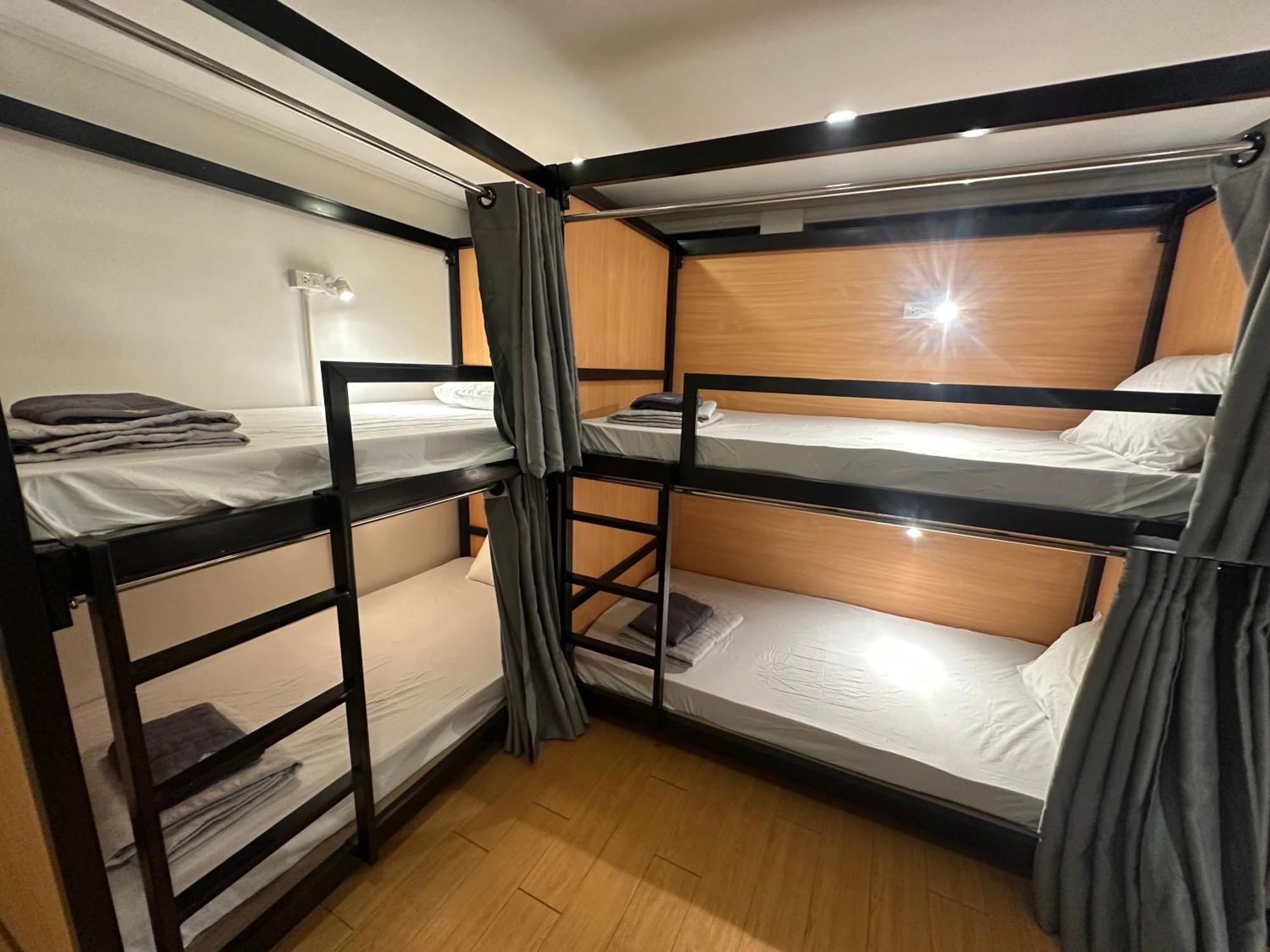 The Cute Silom Hostel バンコク都 エクステリア 写真